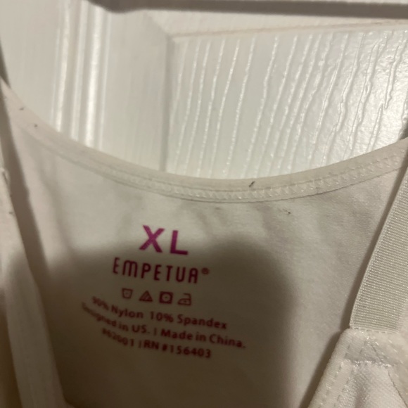 Compression top! - Picture 2 of 2